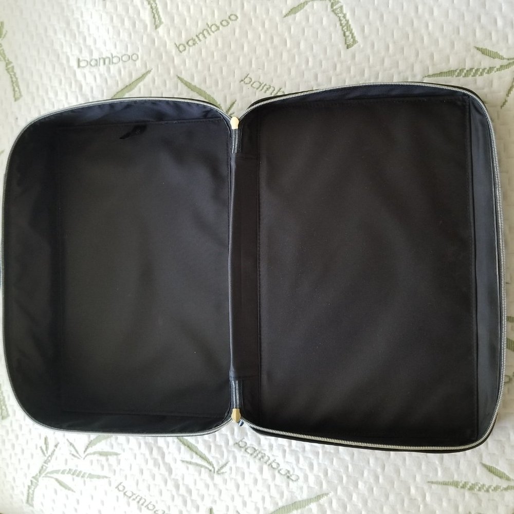 Make up case / bag - Picture 2 of 8